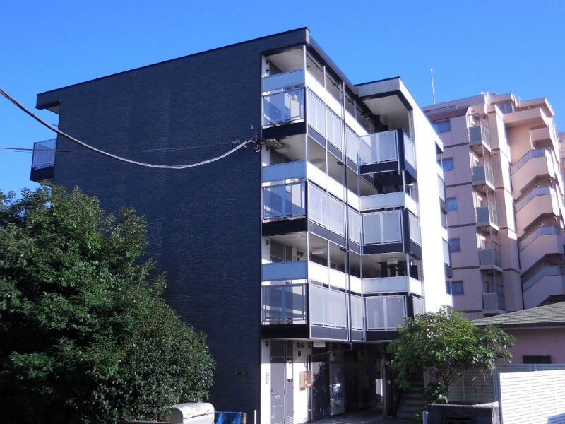 レオパレスマウンフィールの物件外観写真