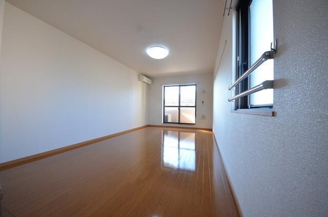 ドゥーメゾンの物件内観写真