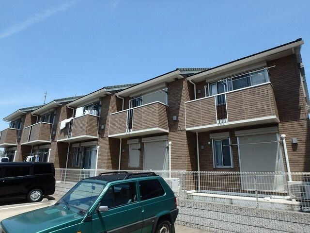 アニックカスールの物件外観写真