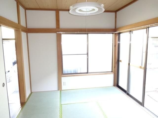 テラスハウス東側の物件内観写真