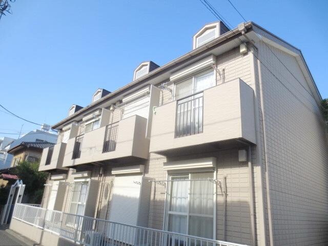 ジュネス大泉の物件外観写真