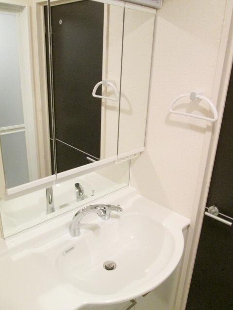 フラット明大前の物件内観写真