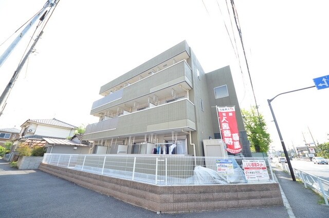 バルビゾンI の物件外観写真