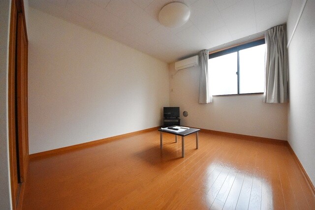 レオパレスエクレールIIの物件内観写真