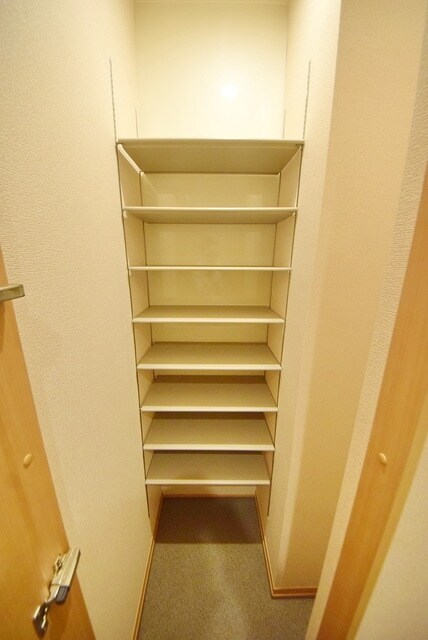 ゼルコヴァ北野の物件内観写真