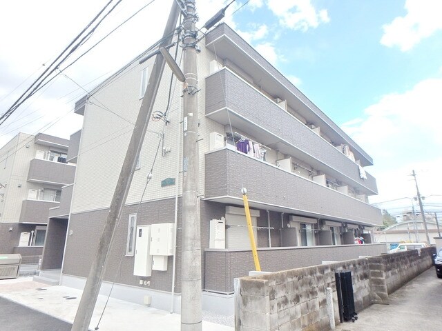 サンプレジールの物件外観写真