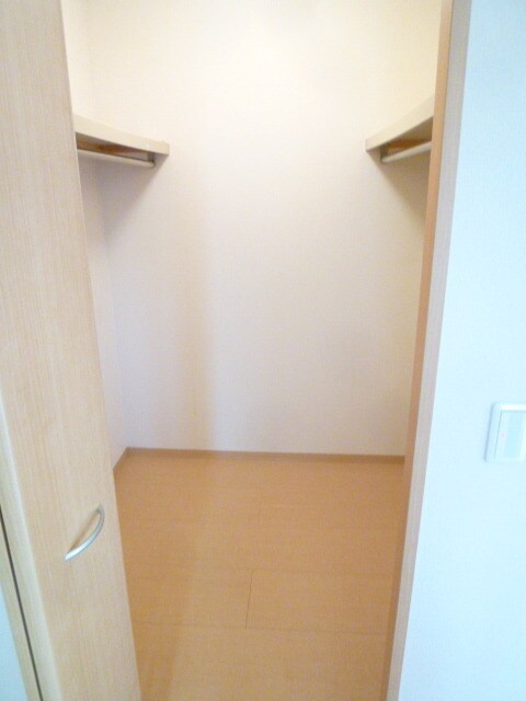 花水木F棟の物件内観写真