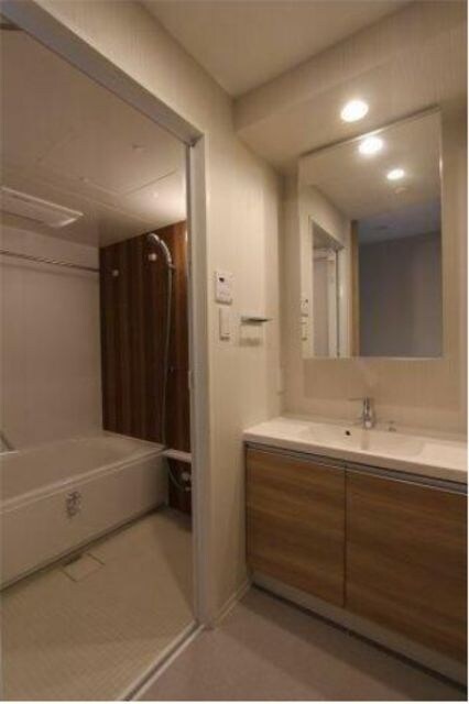 プラウドフラット中野の物件内観写真