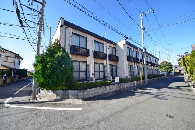 レオパレスSir Houseの物件外観写真