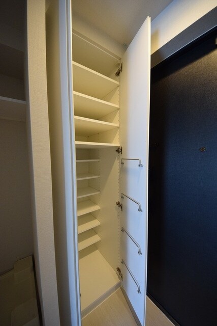 コンフォリア新中野の物件内観写真