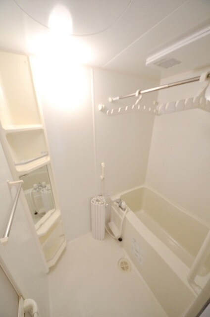 ウィスタリア・モナリエの物件内観写真