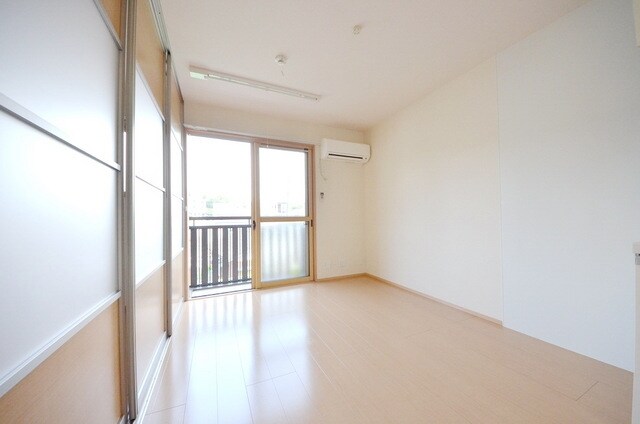 ウィスタリア・モナリエの物件内観写真