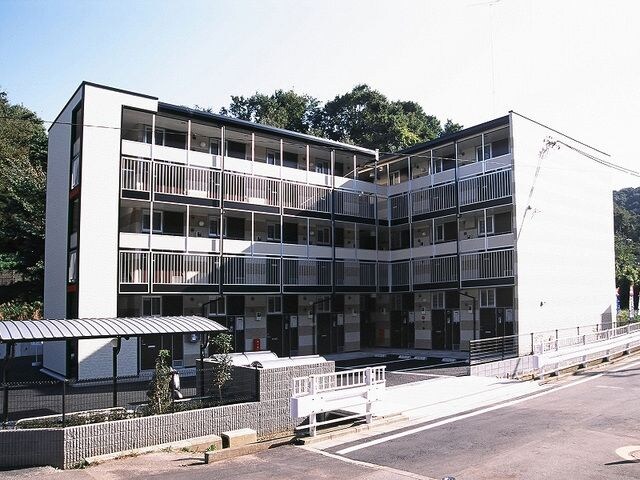 レオパレス湯島の物件外観写真