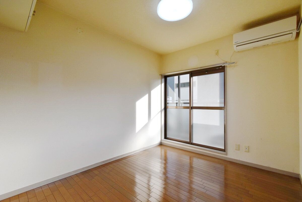 ニューベルヴェの物件内観写真