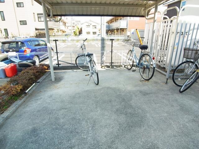 クレッセントガーデンの物件内観写真