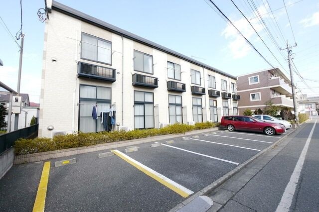 レオパレスMKの物件外観写真