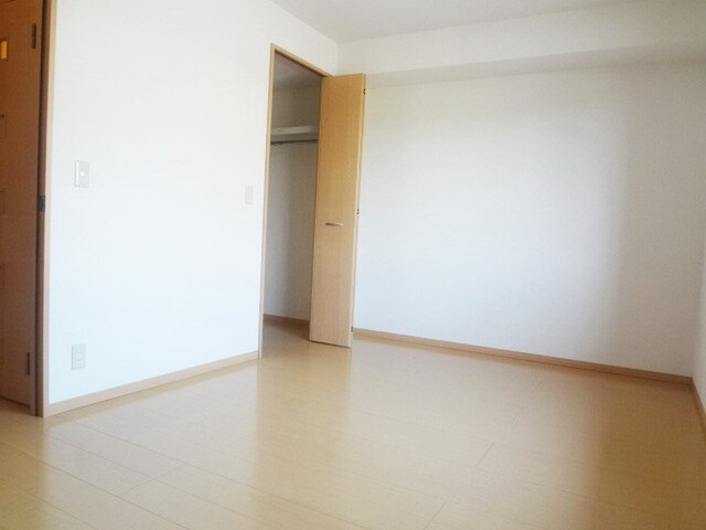 リビングタウン三ッ木Cの物件内観写真