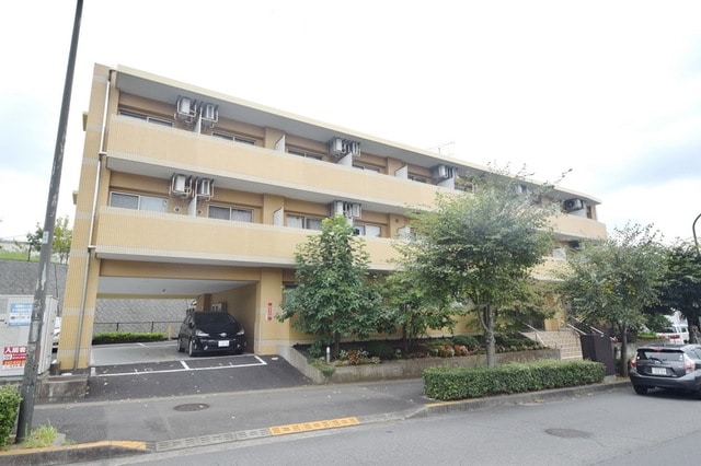 キャッスルヒルズの物件外観写真