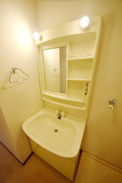 ニューリバーコートの物件内観写真