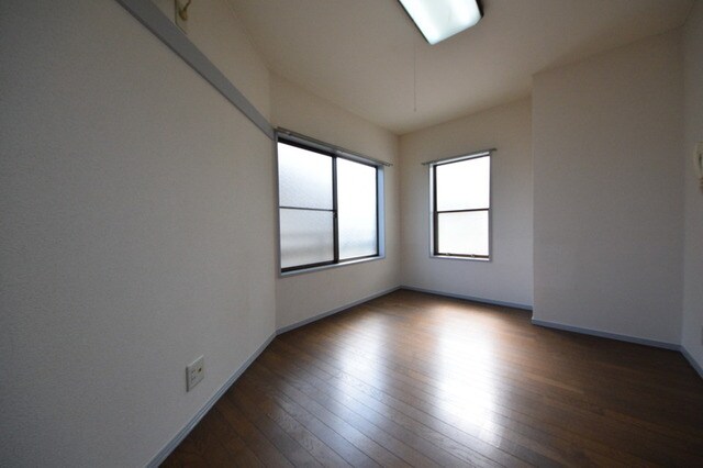 ルーブル子安の物件内観写真