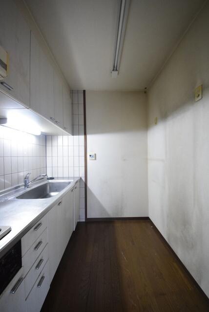 ニューリバーコートの物件内観写真