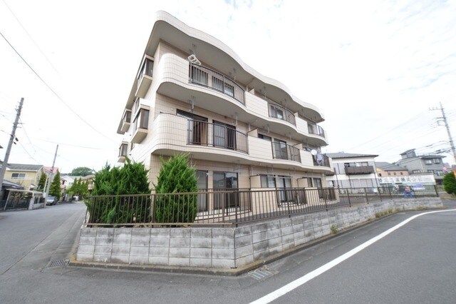 ルミエールセゾンの物件外観写真