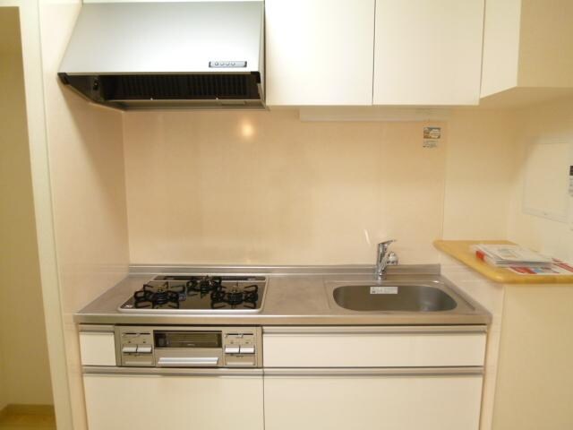 メゾン ソレイユIの物件内観写真