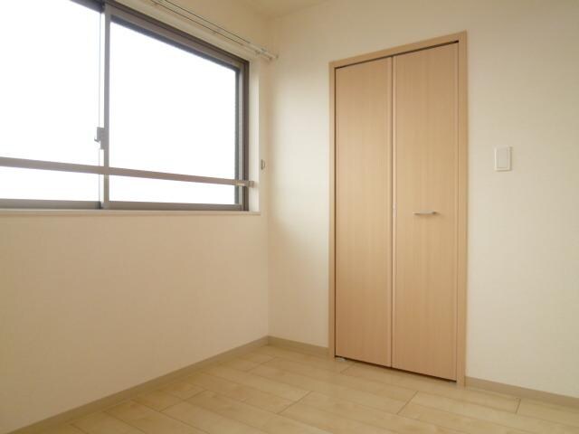 メゾン ソレイユIの物件内観写真