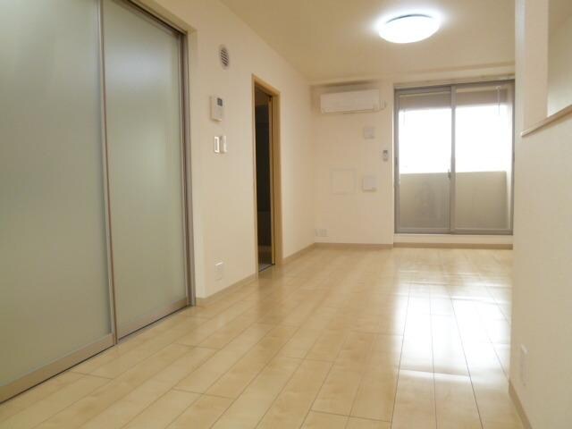 メゾン ソレイユIの物件内観写真