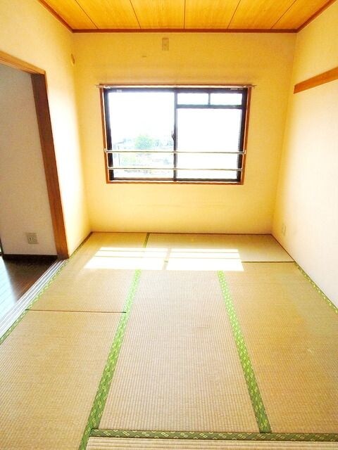 ウィスタリアガーデンの物件内観写真