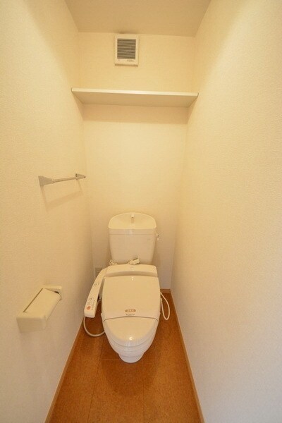 ツインオークスコートNの物件内観写真