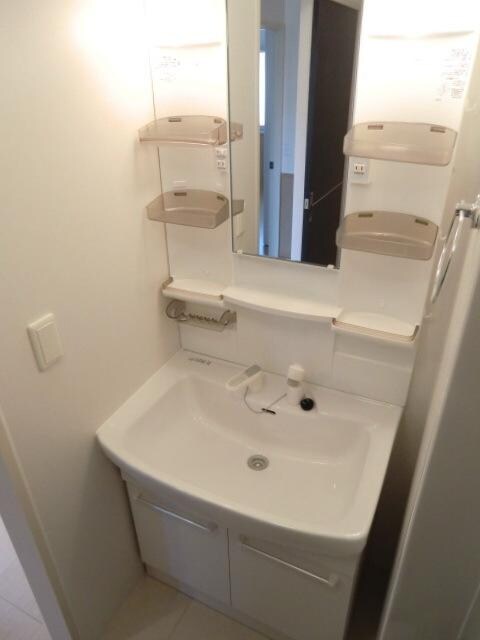 イーズフィールド Bの物件内観写真