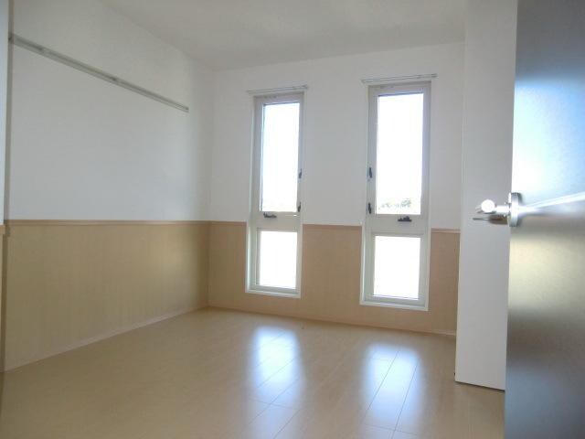 イーズフィールド Bの物件内観写真