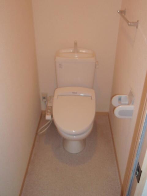 ロイヤルスクエアCの物件内観写真