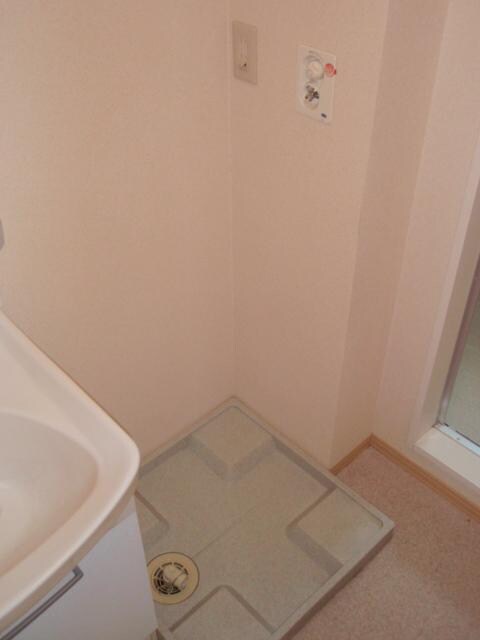 ロイヤルスクエアCの物件内観写真