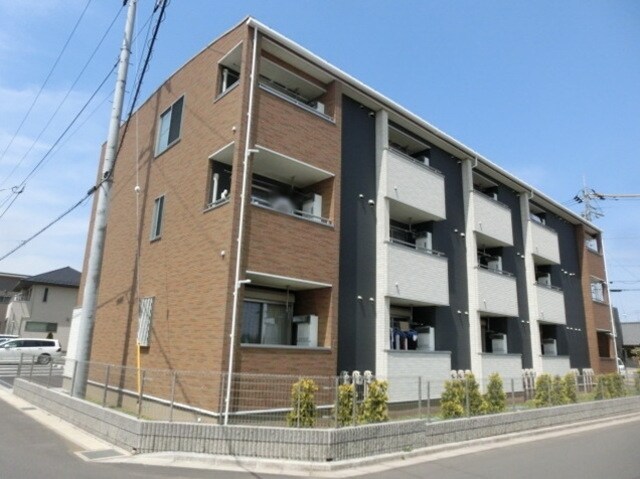 ノイクラールの物件外観写真