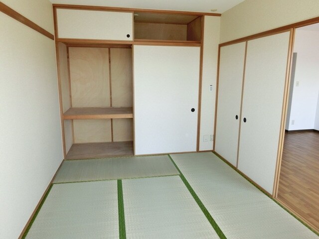 イーストパーク胡録台の物件内観写真