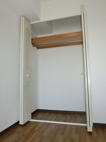 イーストパーク胡録台の物件内観写真