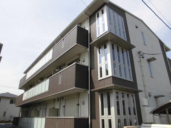 メルヴェーユ三郷中央 Aの物件外観写真