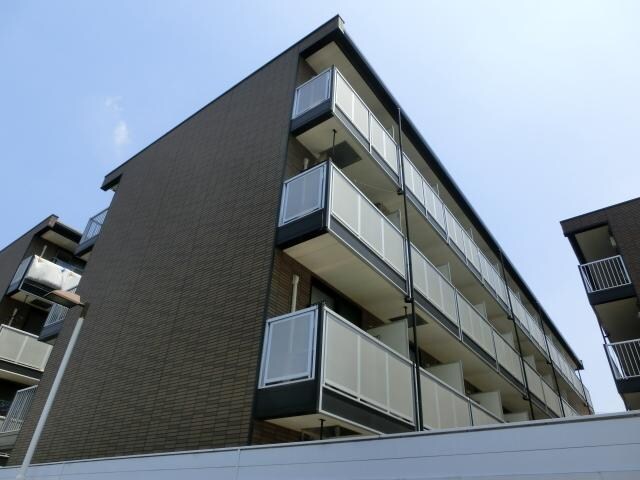 レオパレスモンサンミッシェルの物件外観写真