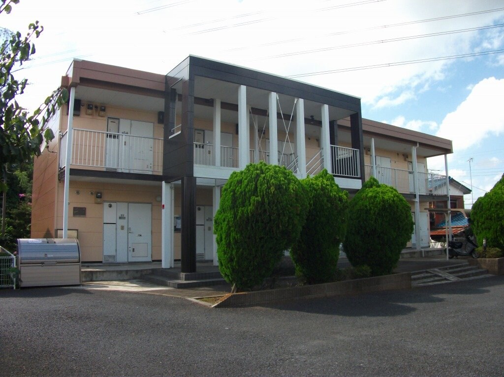 レオパレスOYUMI IIの物件外観写真