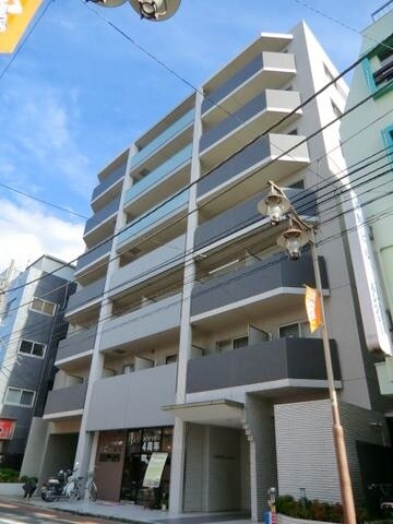 クリスタルコートの物件外観写真