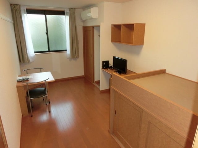 レオパレスクレストタウンBの物件内観写真