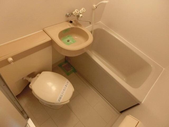 カンファーコートの物件内観写真