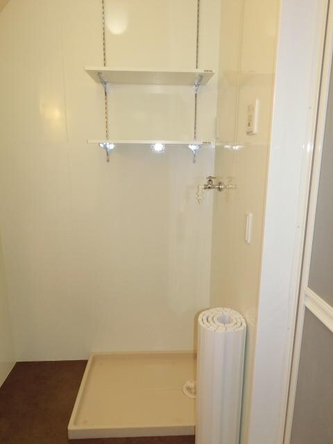 ウィット吉川Aの物件内観写真