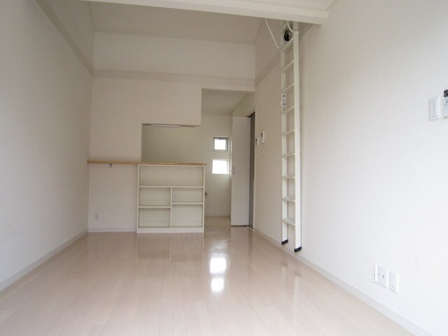 ヴェリナ・フォーの物件内観写真