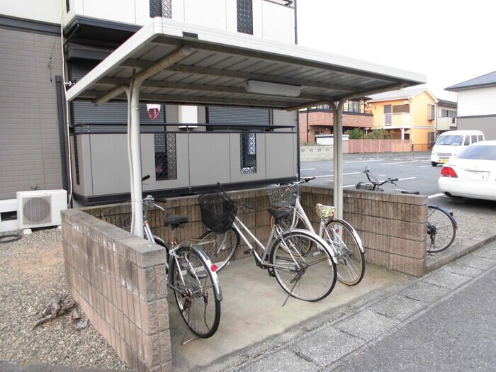 ハイカムール園生2の物件内観写真