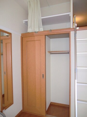 レオパレスコートサイド ヴィラの物件内観写真