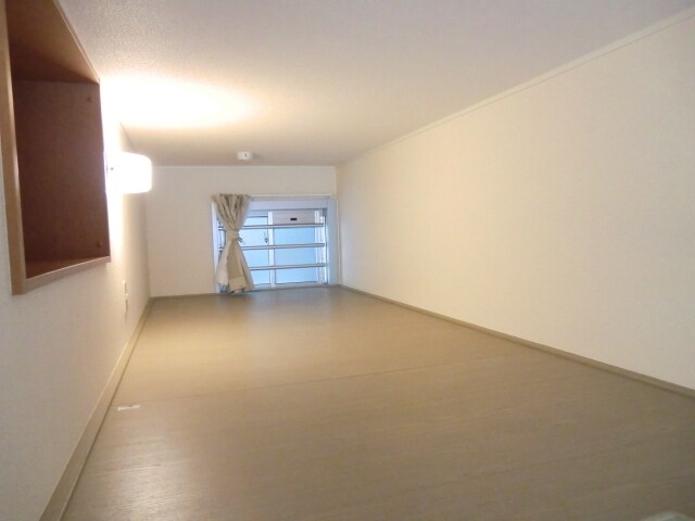 レオパレスコートサイド ヴィラの物件内観写真