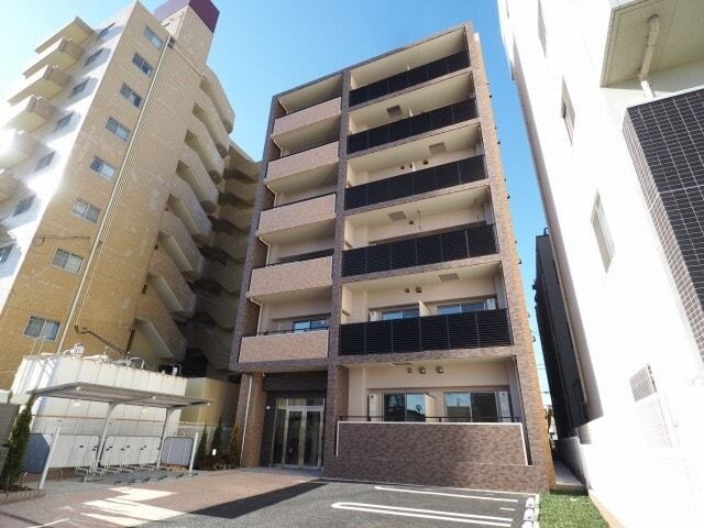 アヴァンセ・フルールの物件外観写真